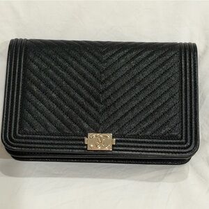 CHANEL Black Chevron Wallet on a Chain with Two Tone Metal